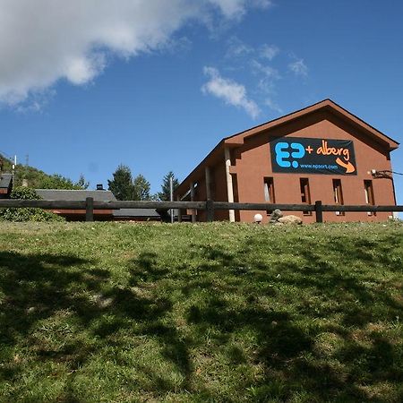 Alberg Escola De Piraguisme De Sort Exteriör bild