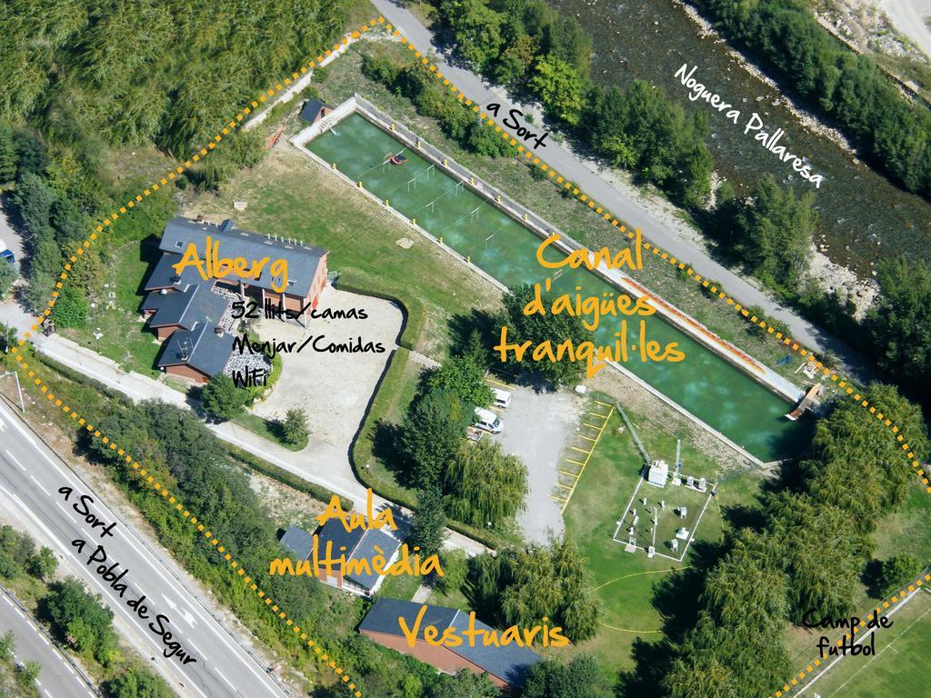 Alberg Escola De Piraguisme De Sort Exteriör bild